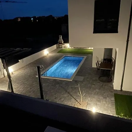 Elegant Ilma With Pool - With Pool Villa